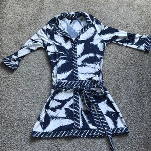 BCBG MAXAZRIA blue and white printed dress